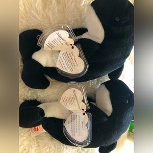 Waves the Whale echo tag errors rare! Mint condition- pvc pellets